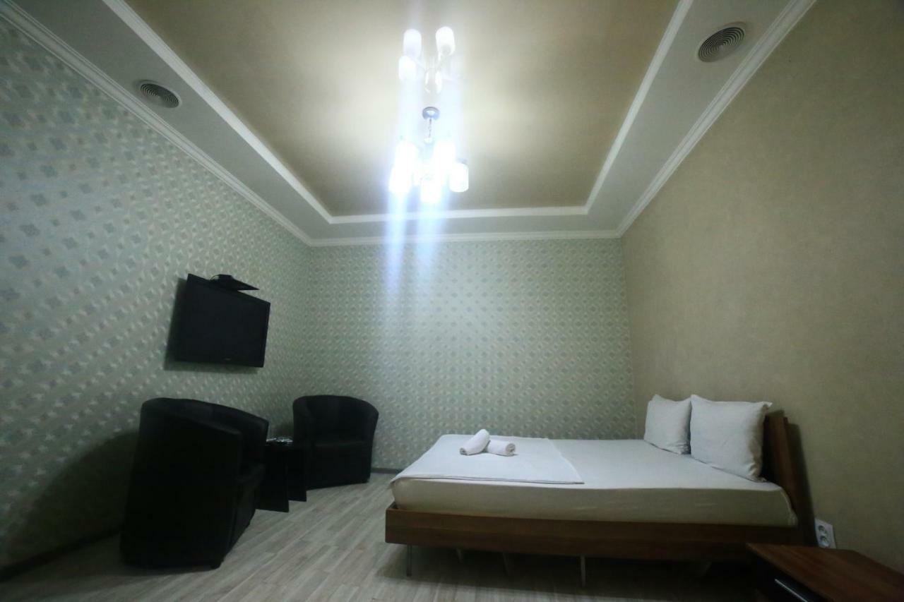 Hotel Avenue Bishkek Exterior foto