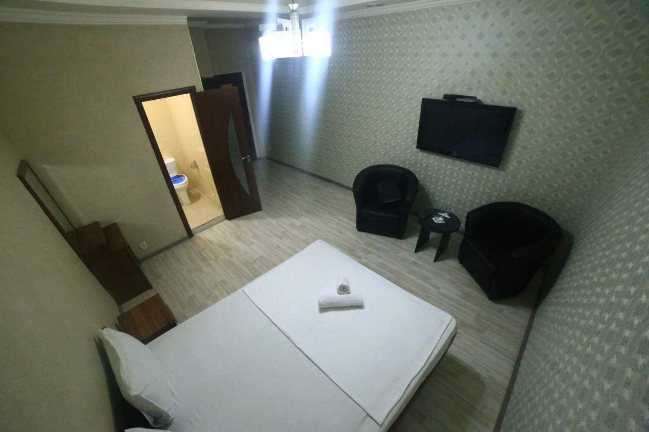 Hotel Avenue Bishkek Exterior foto